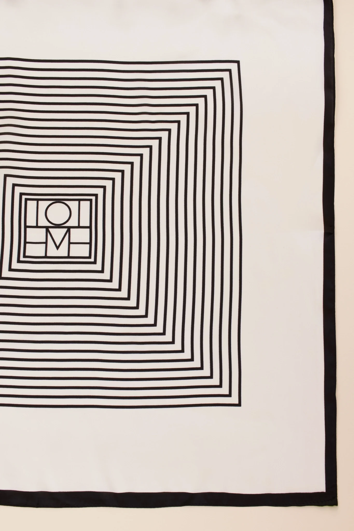 Lexie Scarf - Kestreli